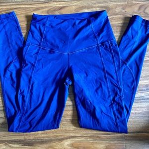 Blue VS 7/8 leggings with pockets!